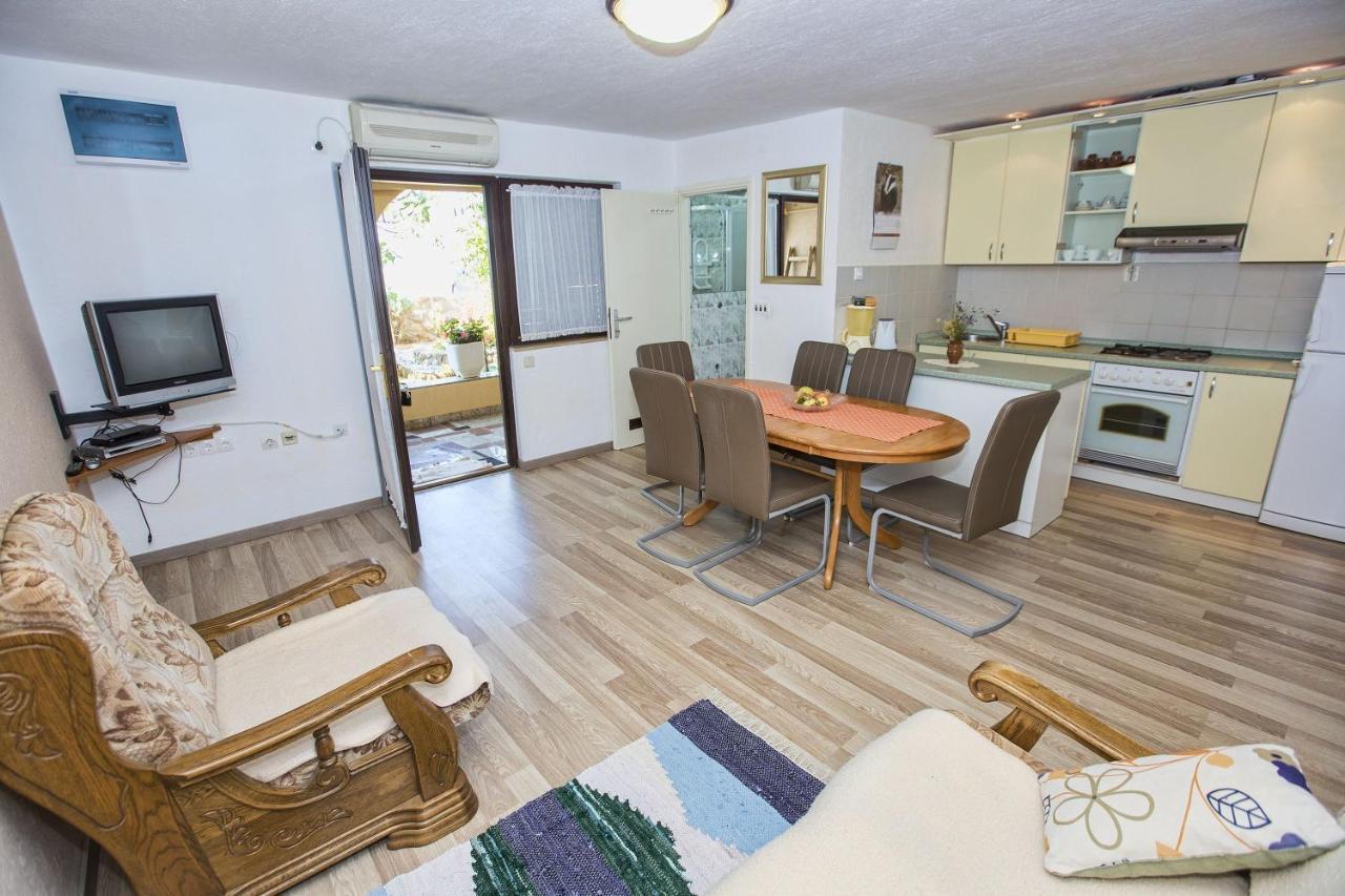 Apartmani Marijana Cesarica Extérieur photo